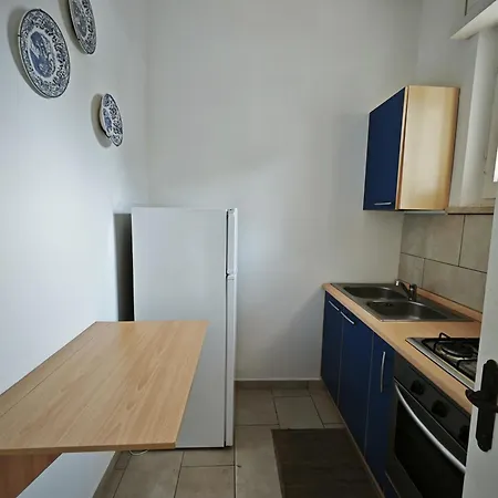 R04/a - Trilocale In Centro Con Posto Auto