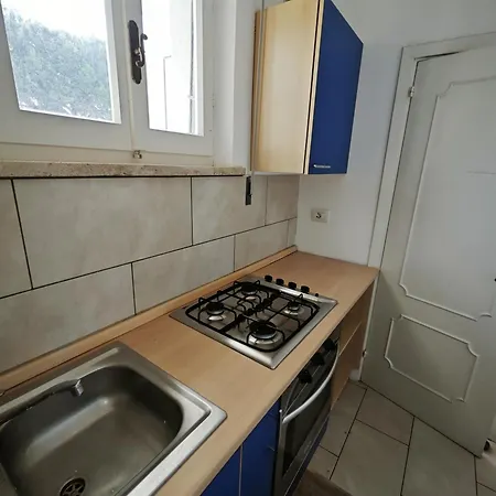 R04/a - Trilocale In Centro Con Posto Auto Marcelli