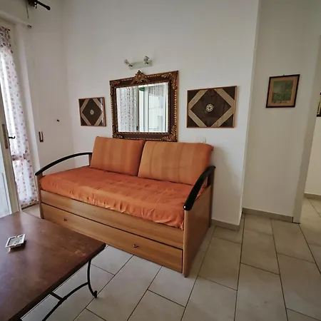 R04/a - Trilocale In Centro Con Posto Auto Διαμέρισμα Marcelli